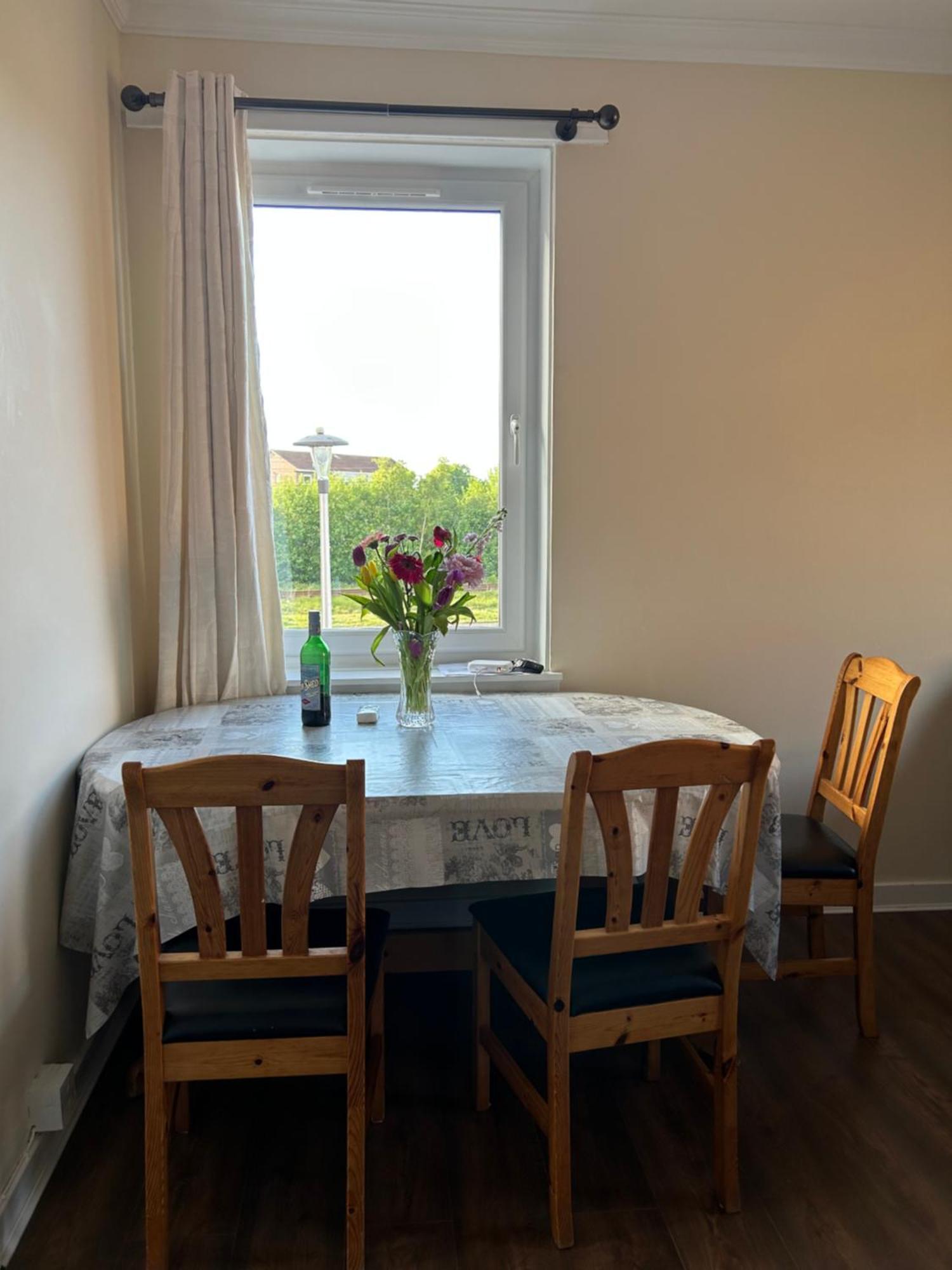 Spacious Close To Tram Kapselhotel